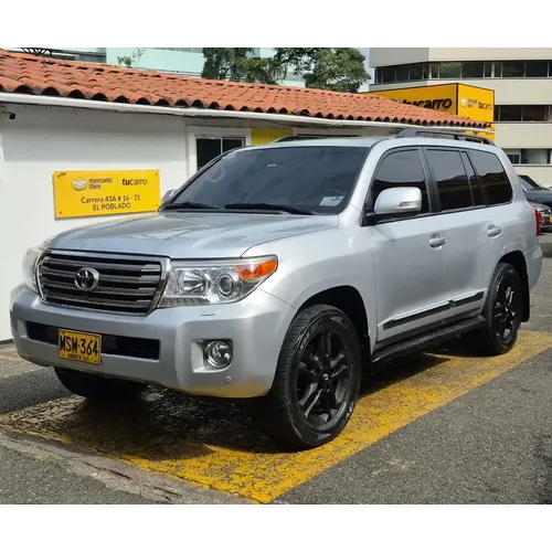 Toyota Land Cruiser 200 VX 2013 Plateado Envigado