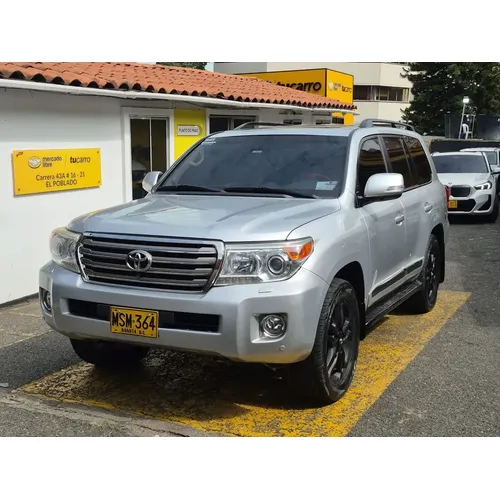 Toyota Land Cruiser 200 VX 2013 Plateado Envigado