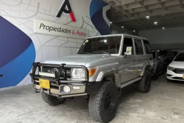 Toyota Land Cruiser 70 Lx