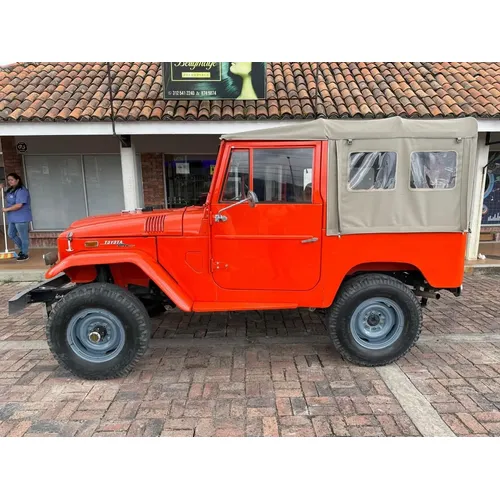 Toyota Land Cruiser FJ-40 1971 Naranja Bogotá