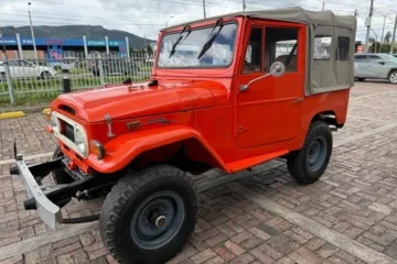 Toyota Land Cruiser Fj-40
