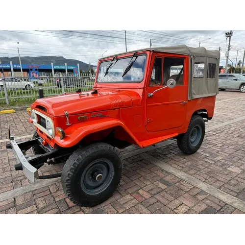 Toyota Land Cruiser FJ-40 1971 Naranja Bogotá