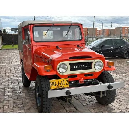 Toyota Land Cruiser FJ-40 1971 Naranja Bogotá
