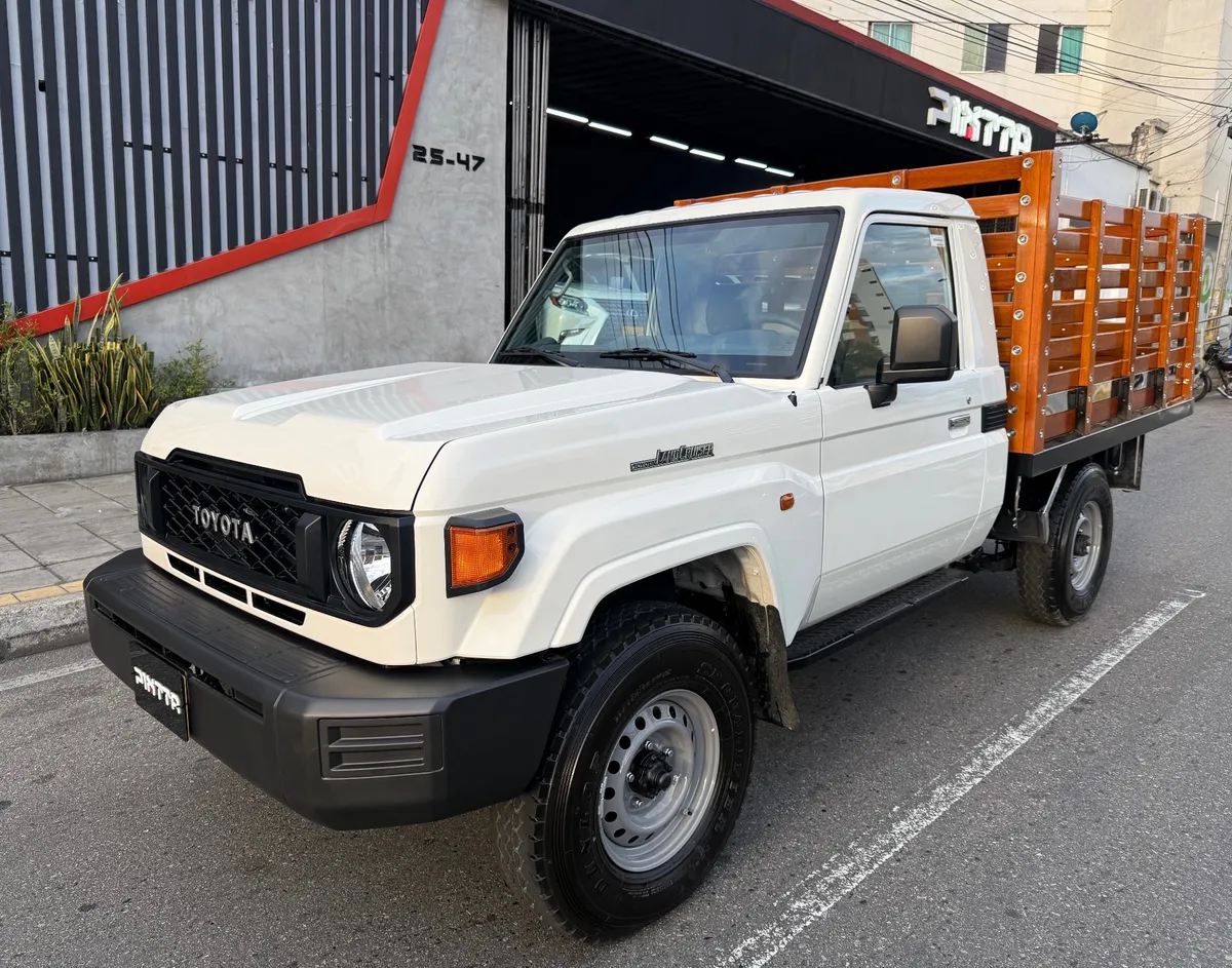 Toyota Land Cruiser 79 2025 Blanco Bucaramanga