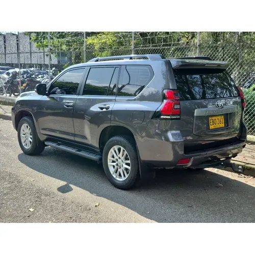 Toyota Land Cruiser Prado TX.L 2018 Gris Medellín