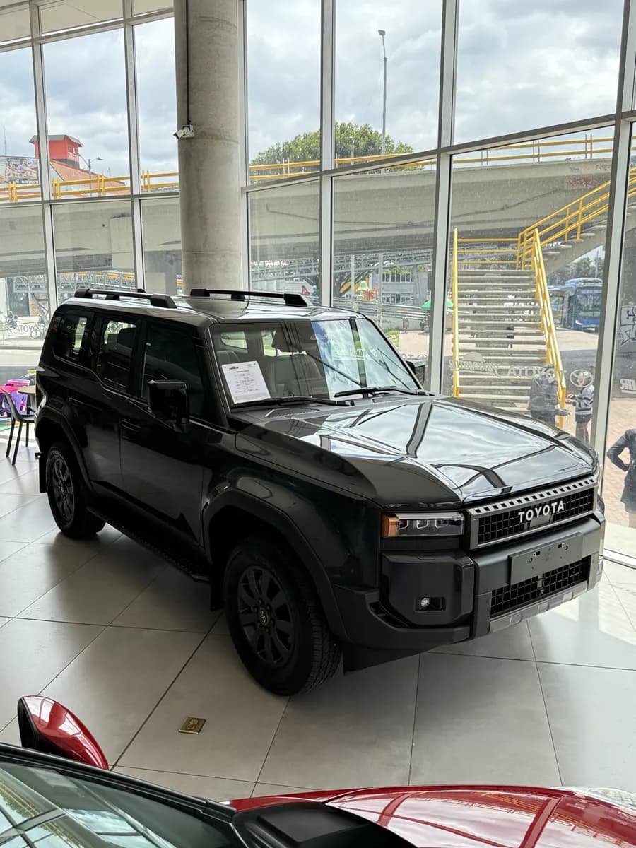 Toyota Land Cruiser Prado Versión WX Diesel 2025 Gris