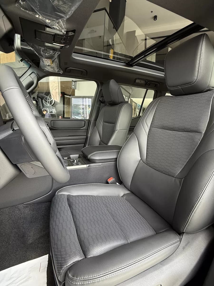 Toyota Land Cruiser Prado Versión WX Diesel 2025 Gris