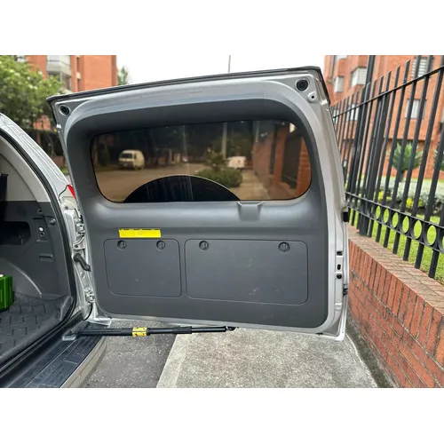 Toyota Land Cruiser Prado TX 2010 Plateado Bogotá