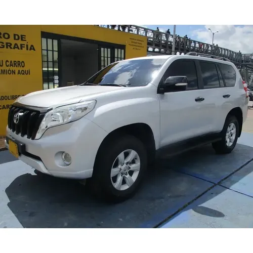 Toyota Land Cruiser Prado TX 2014 Plateado Bogotá