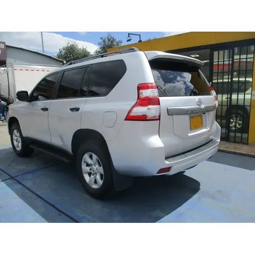 Toyota Land Cruiser Prado TX 2014 Plateado Bogotá