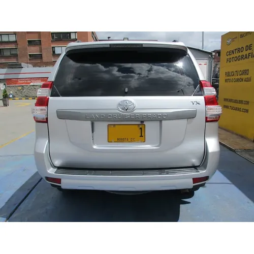 Toyota Land Cruiser Prado TX 2014 Plateado Bogotá