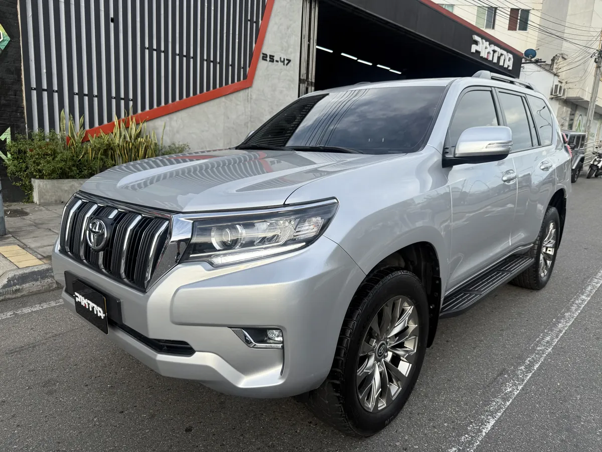 Toyota Land Cruiser Prado TX.L 2024 Plateado Bucaramanga
