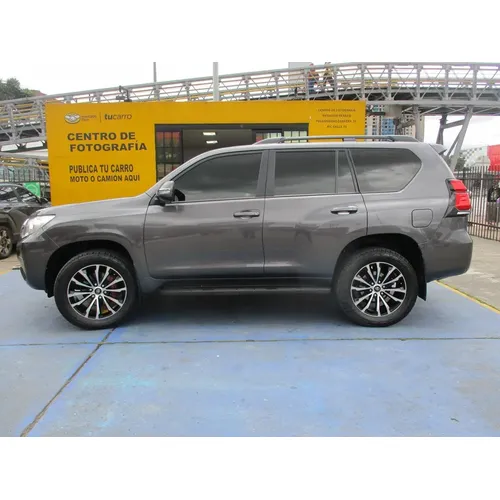 Toyota Land Cruiser Prado TX.L 2019 Gris Bogotá