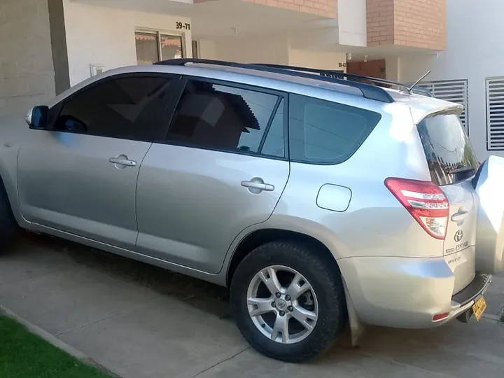 Toyota RAV4 2.4 Life 4x4 Plata2