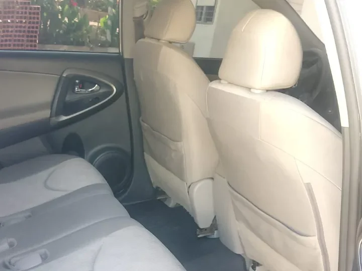 Toyota RAV4 2.4 Life 4x4 Plata3