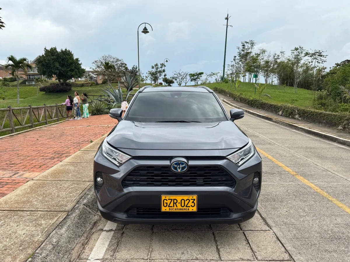 Toyota RAV4 2021 Gris Floridablanca