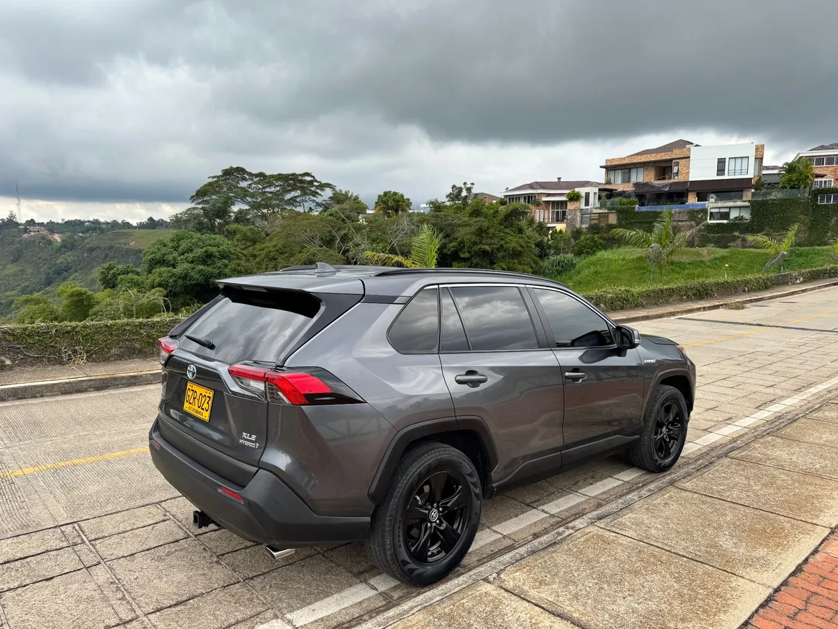 Toyota RAV4 2021 Gris Floridablanca