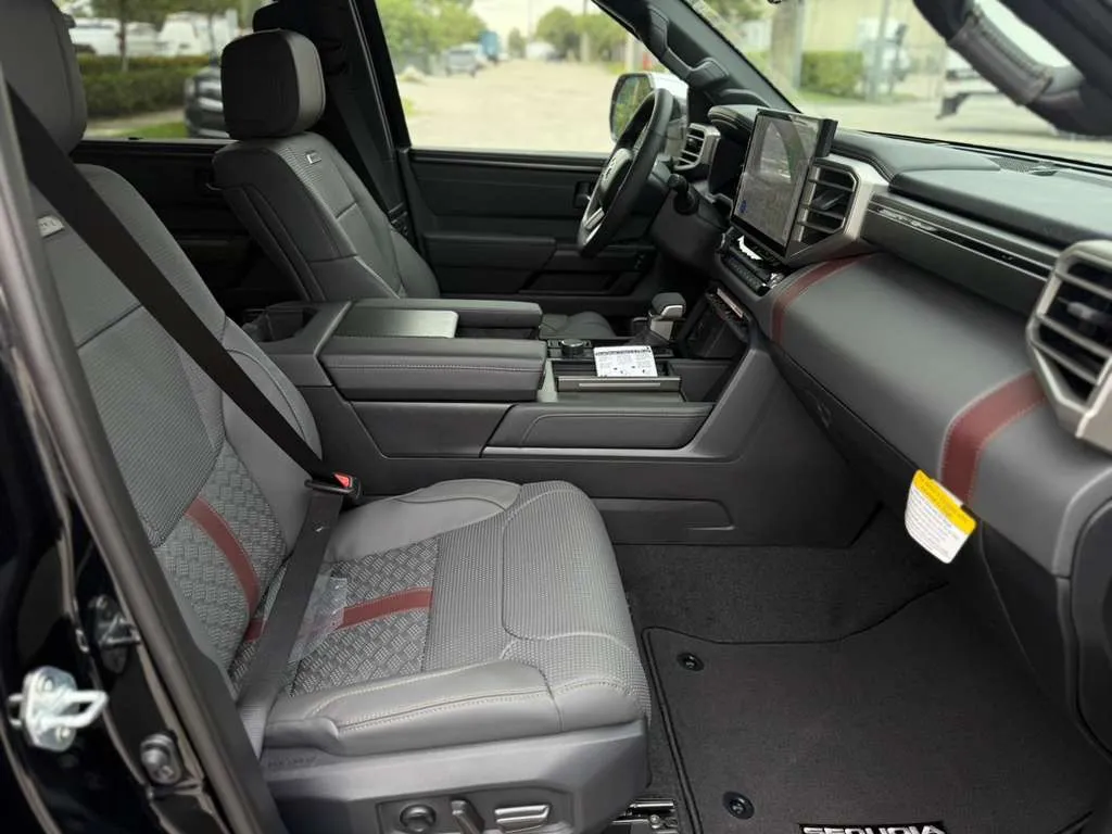 Toyota Sequoia 2026 Negro Bucaramanga