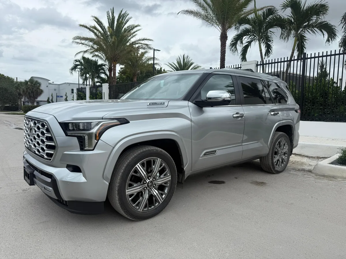 Toyota Sequoia 2026 Plateado Bucaramanga