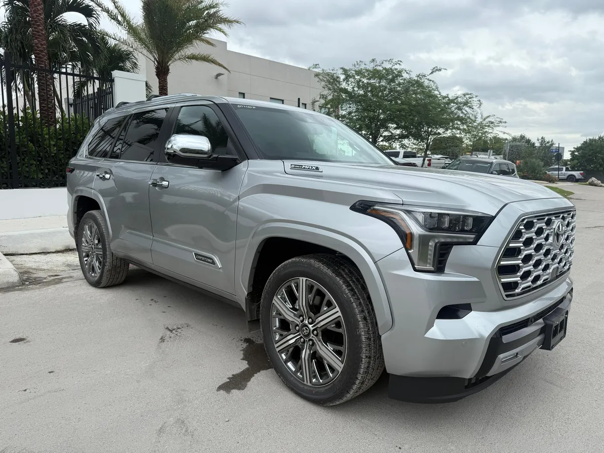 Toyota Sequoia 2026 Plateado Bucaramanga