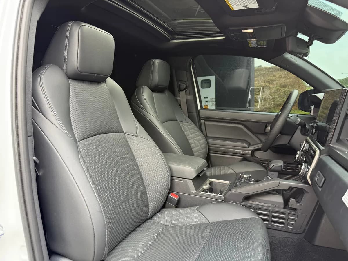 Toyota Tacoma TRD Sport Híbrida 2025 Blanco