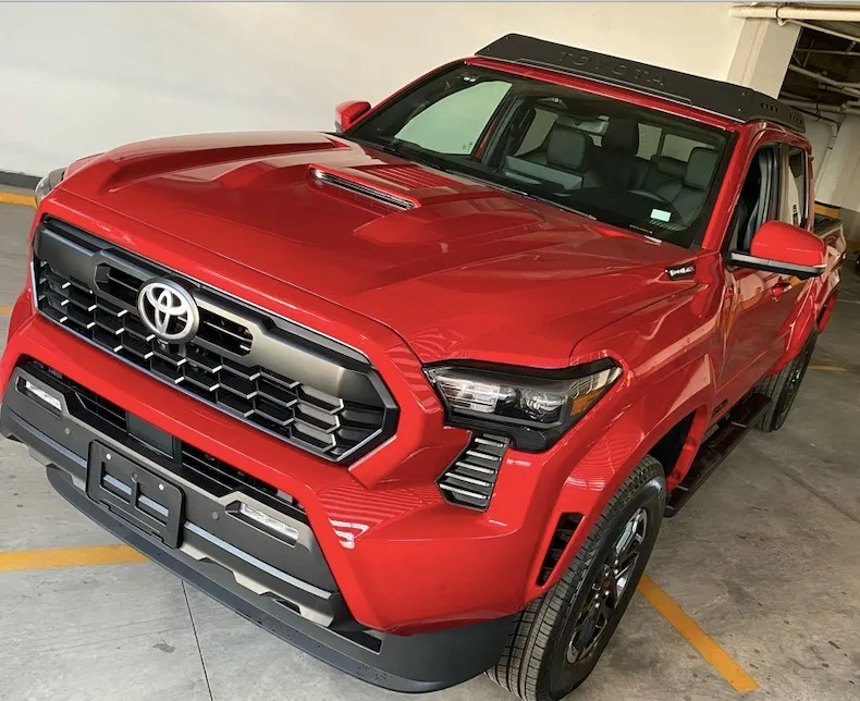 Toyota Tacoma TRD Sport 2025 Rojo Bogotá