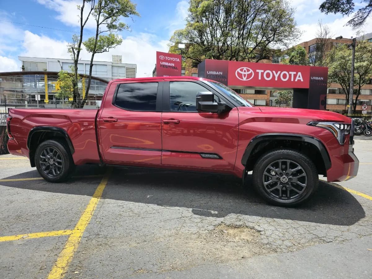 Toyota Tundra 3.4 Dc 4X4 At 2024 Rojo
