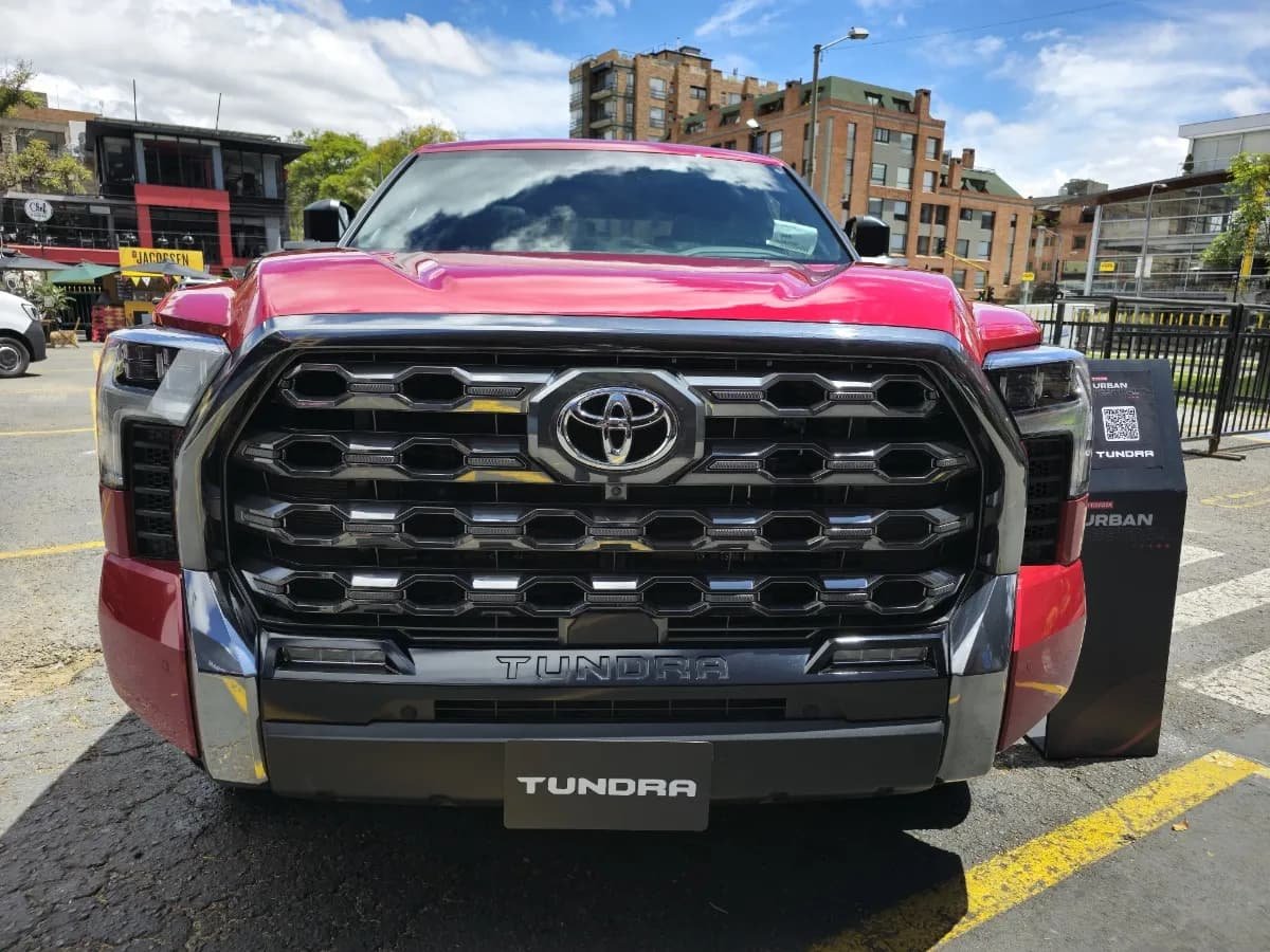 Toyota Tundra 3.4 Dc 4X4 At 2024 Rojo