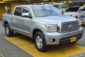 Toyota Tundra 5.7 V8 Limited At 4x4 2011