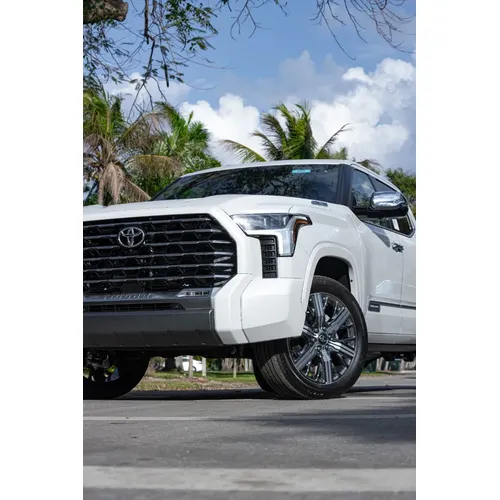 Toyota Tundra 2026 Blanco Medellín