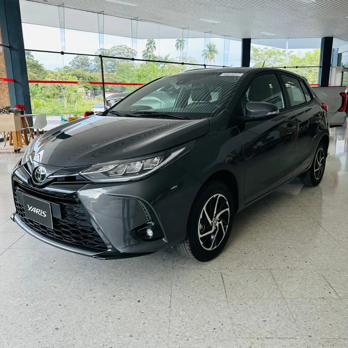 Toyota Yaris 1.5 Sport Aut 2025 Gris