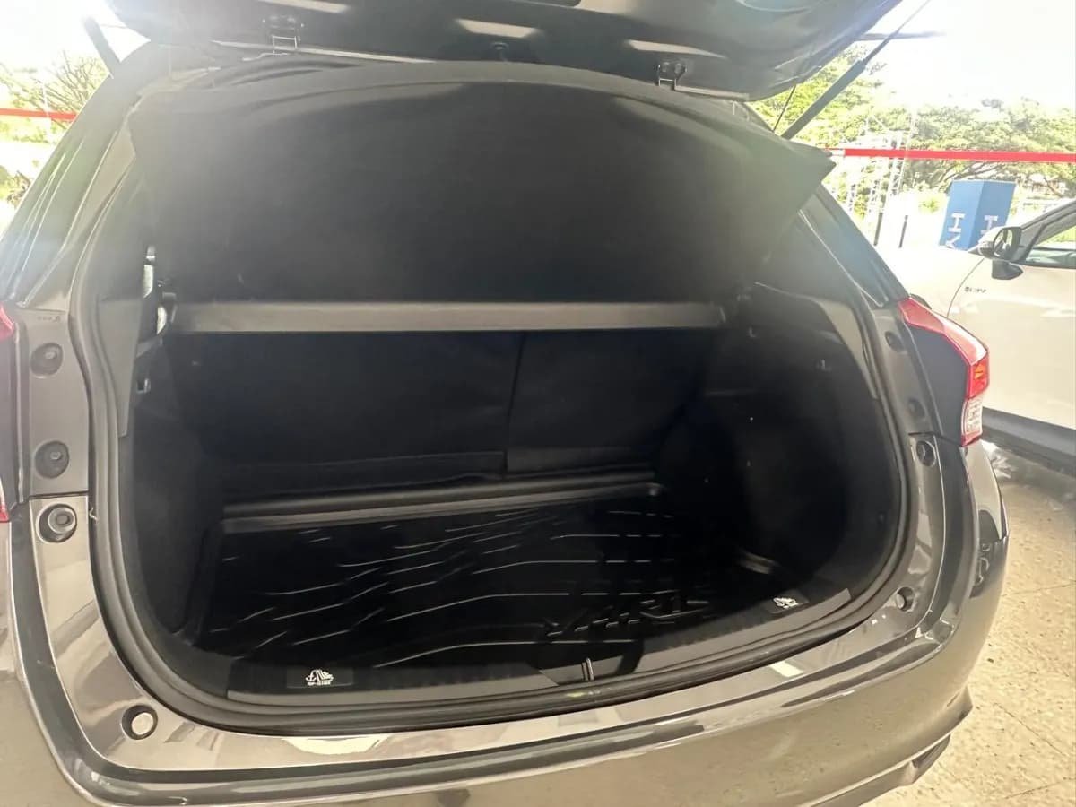 Toyota Yaris 1.5 Sport Aut 2025 Gris