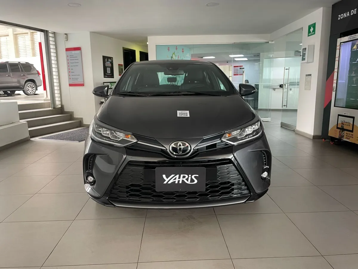 Toyota Yaris Sport 2025 Gris Barranquilla