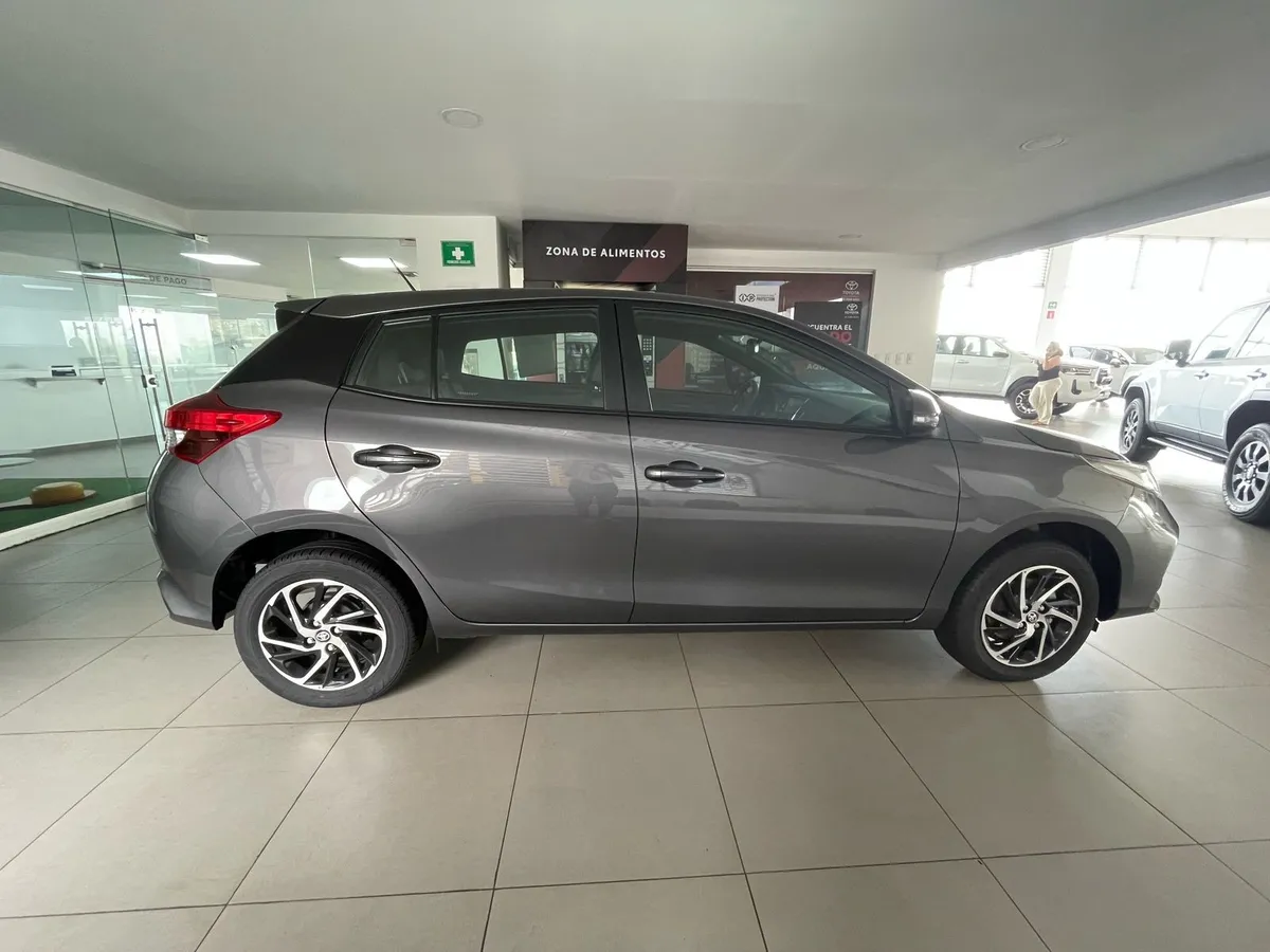 Toyota Yaris Sport 2025 Gris Barranquilla
