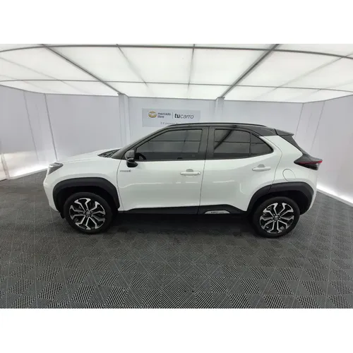 Toyota Yaris Cross 2023 Blanco Bogotá