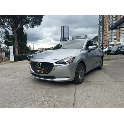 Mazda 2 2021 Plateado Bogotá