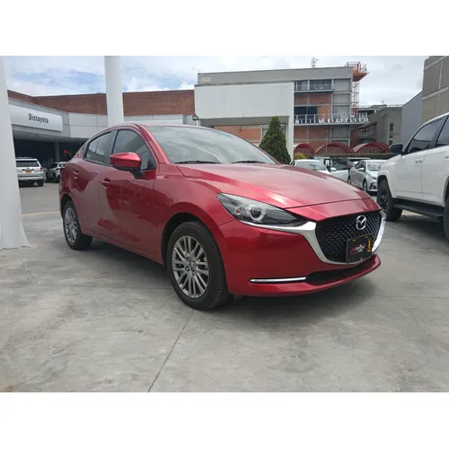 Mazda 2 2024 Rojo Bogotá