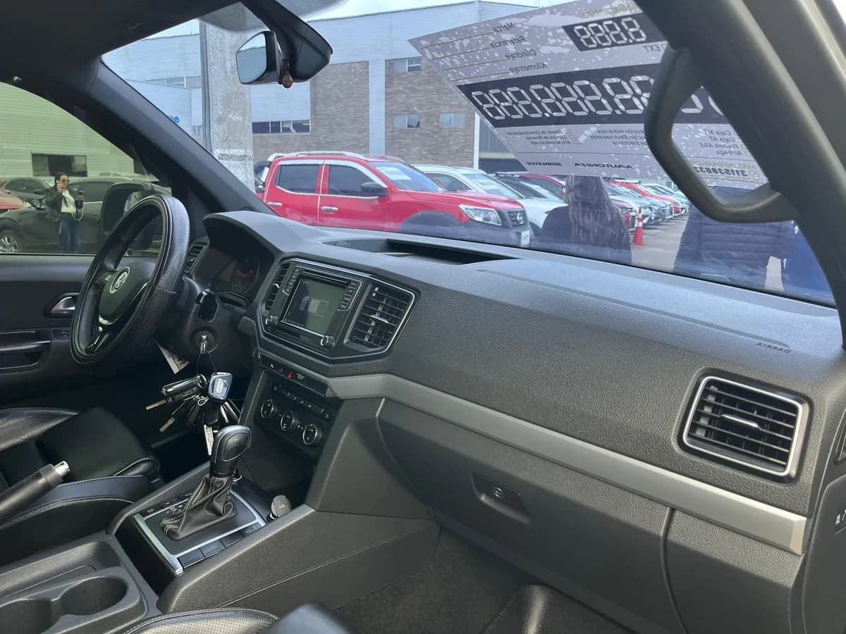 Volkswagen Amarok 3.0 Highline 2022 Gris