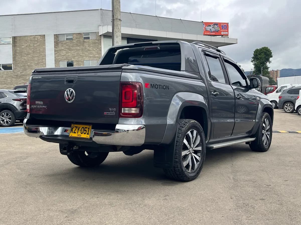 Volkswagen Amarok 3.0 Highline 2022 Gris