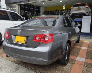 Volkswagen Bora 2006 Gris Manizales