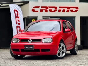 Volkswagen Golf 2004 Rojo Pasto