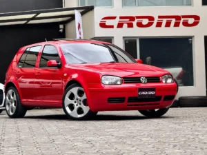 Volkswagen Golf 2004 Rojo Pasto