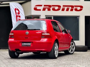 Volkswagen Golf 2004 Rojo Pasto