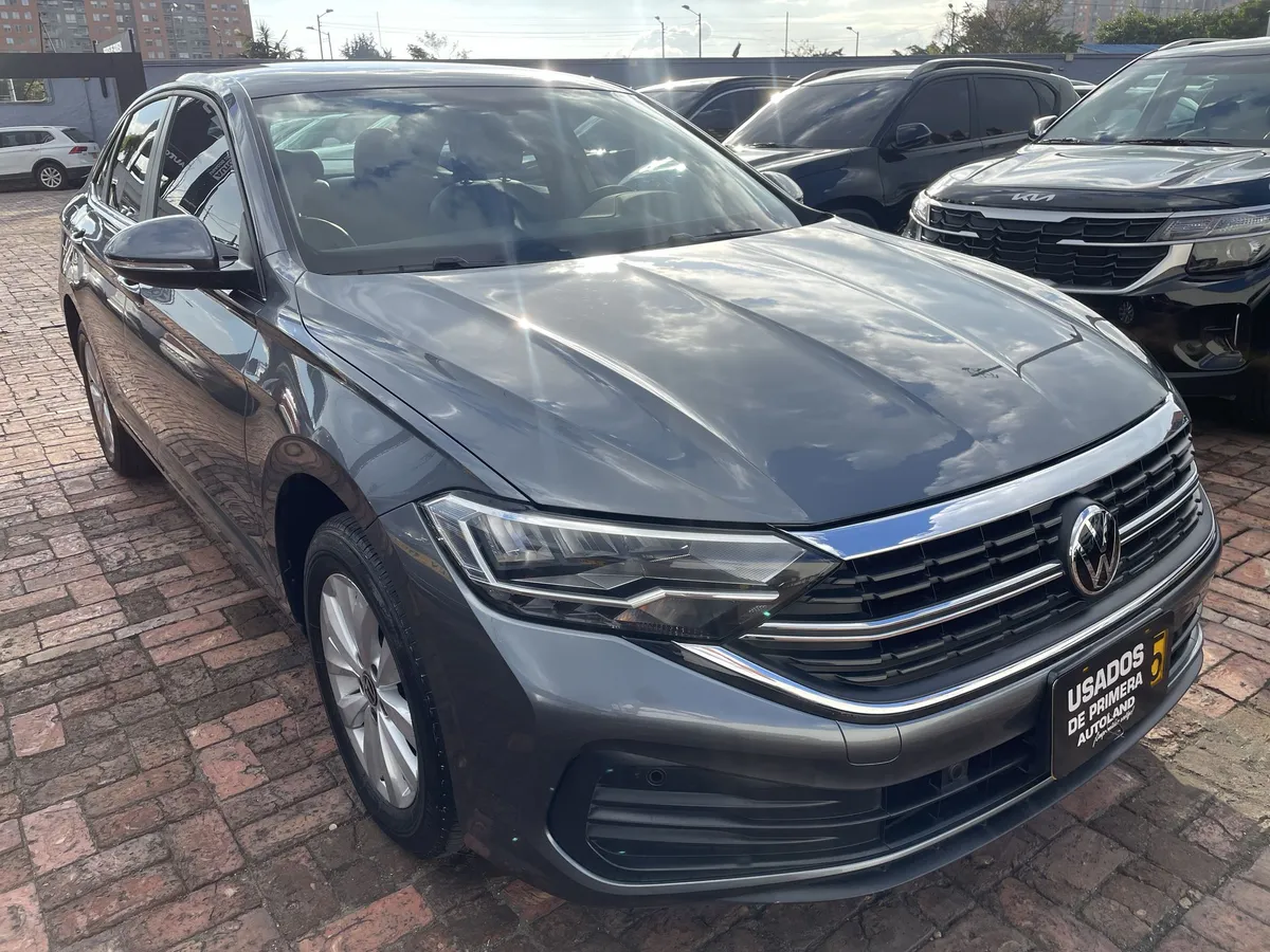 Volkswagen Jetta 2022 Gris Bogotá