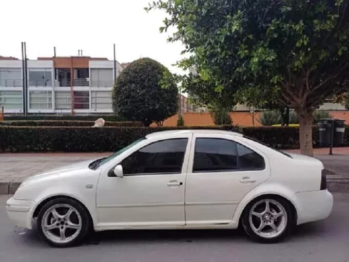 Volkswagen Jetta 2.0 Mecanico 2005 Blanco