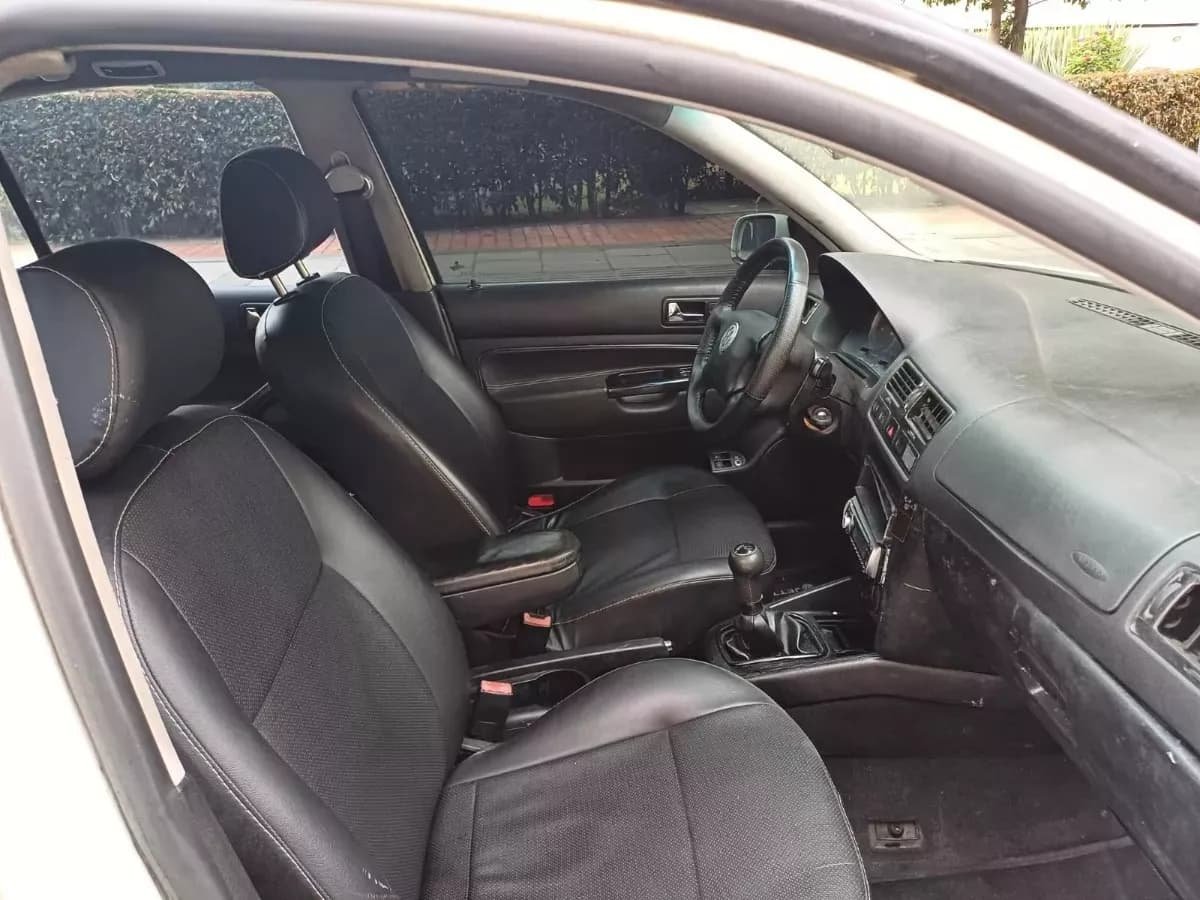 Volkswagen Jetta 2.0 Mecanico 2005 Blanco