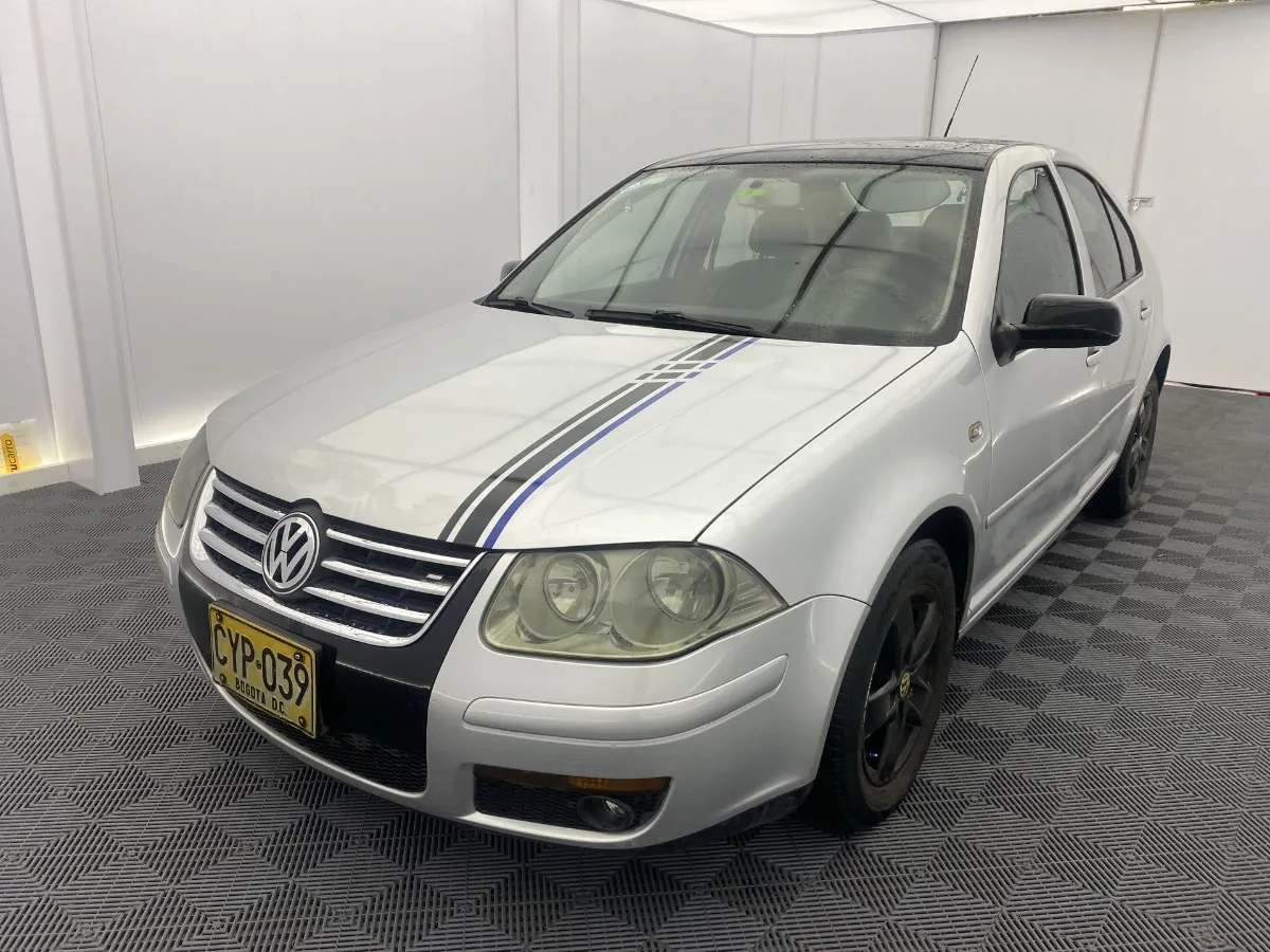 Volkswagen Jetta 2.0 Trendline 2008 Plateado