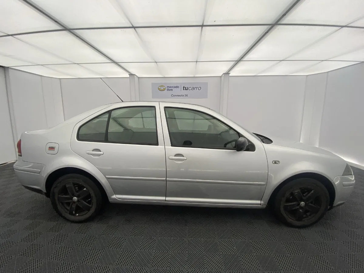 Volkswagen Jetta 2.0 Trendline 2008 Plateado