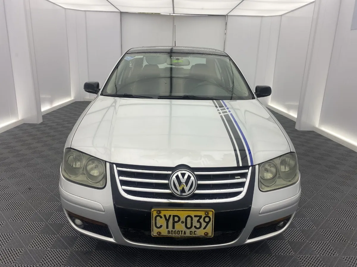 Volkswagen Jetta 2.0 Trendline 2008 Plateado