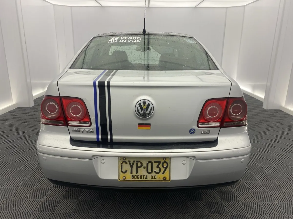 Volkswagen Jetta 2.0 Trendline 2008 Plateado